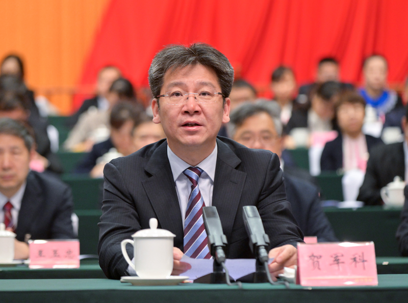 四川省科學技術(shù)協(xié)會第十次代表大會開幕
主動服務(wù)國家大局 堅定扛起時代使命
以磅礴科技力量更好助推四川現(xiàn)代化建設(shè)
王曉暉賀軍科講話 施小琳出席「相關(guān)圖片」